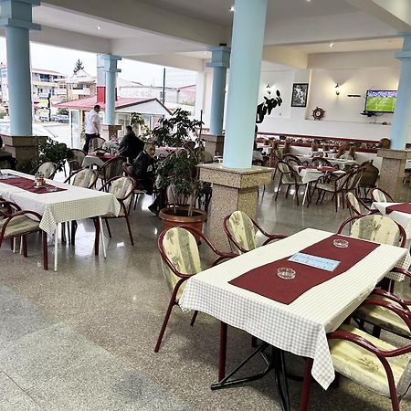 Restaurant & Apartments Jug Sutomore Ngoại thất bức ảnh