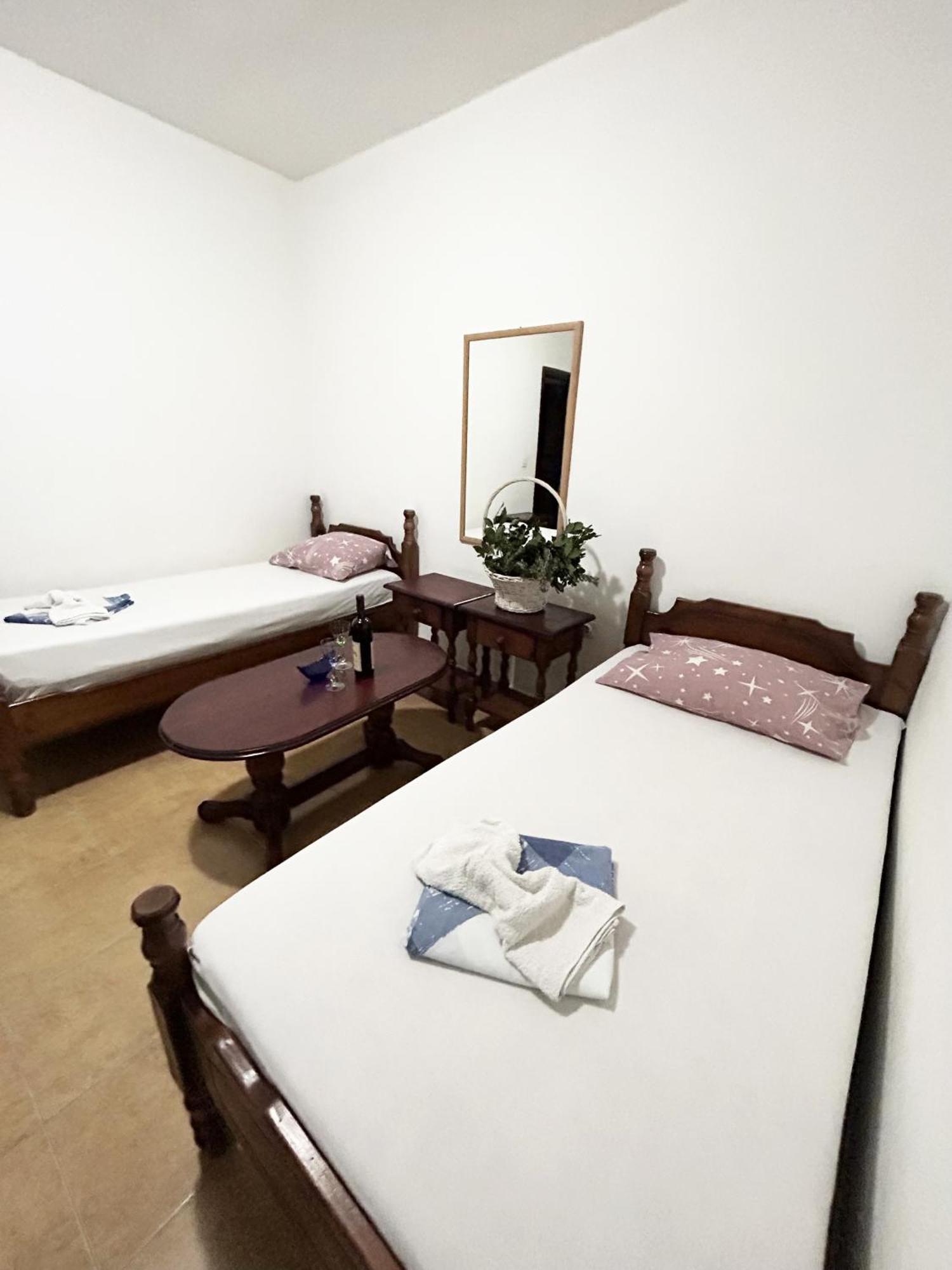 Restaurant & Apartments Jug Sutomore Ngoại thất bức ảnh
