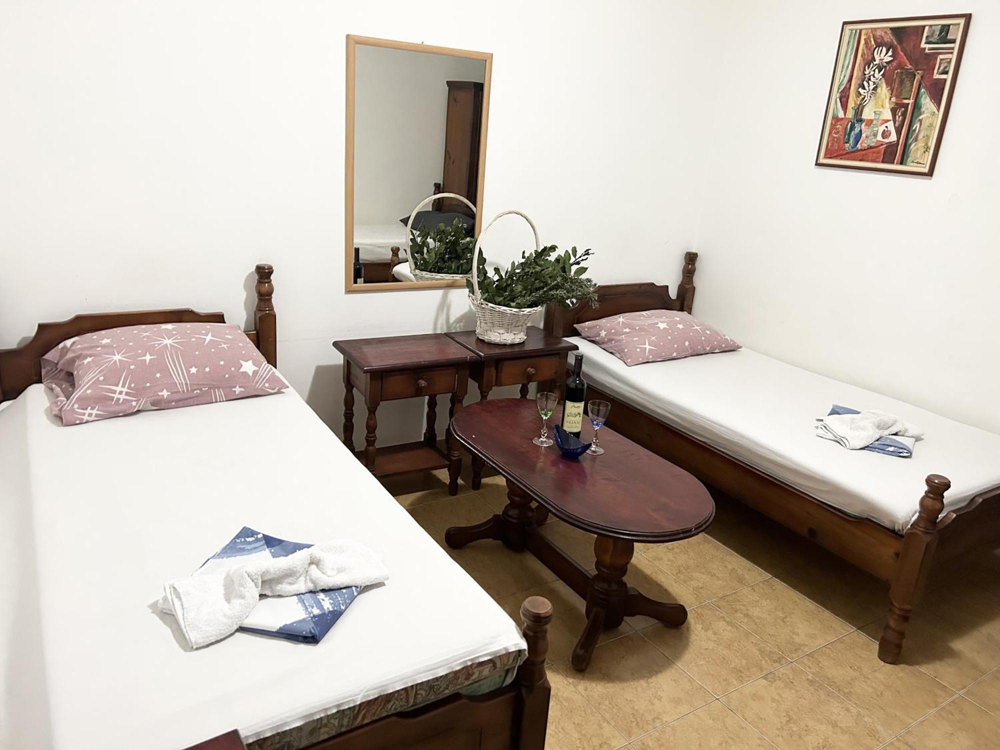 Restaurant & Apartments Jug Sutomore Ngoại thất bức ảnh