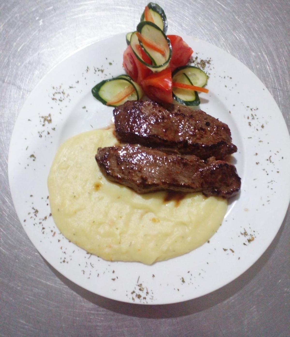 Restaurant & Apartments Jug Sutomore Ngoại thất bức ảnh